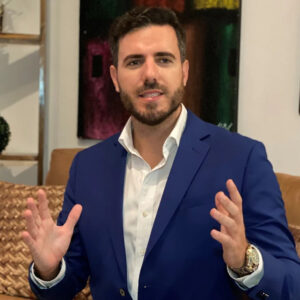 Una nueva estrella brilla en el campo de la asesoria política Víctor López: De asesorar a Bukele y Trump, al éxito de Rodolfo Hernández en las urnas