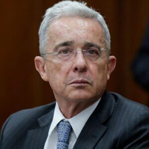 En Colombia: Expresidente Álvaro Uribe rindió cuatro horas de interrogatorio ante la Fiscalía