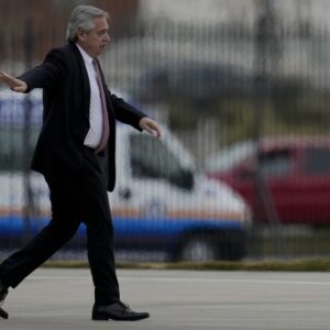 Se le salió la clase: Presidente argentino Alberto Fernández «Si me siguen jodiendo, renuncio y todos a la m…» 