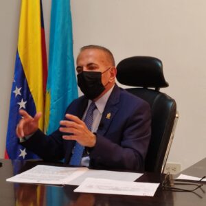 Manuel Rosales: «Estamos obligados por las emergencias a plantear el uso de los fondos congelados en el exterior»*