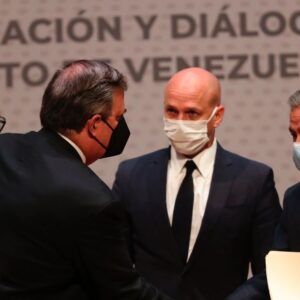 Parálisis política: Negociaciones entre oposición y oficialismo sin reanudación tras dos meses de conversaciones