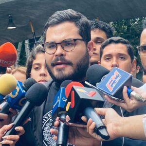 Desde la UCV Jesús Mendoza a ministras Santaella y Lucena: “Si pretenden enfriar la calle con sus anuncios, están muy equivocadas”