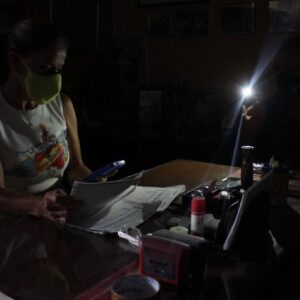 Reportan fuertes bajones y sectores de Maracaibo sin electricidad tras la lluvia
