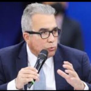 La columna de Luis Eduardo Martínez: “Hasta el infinito y más allá”