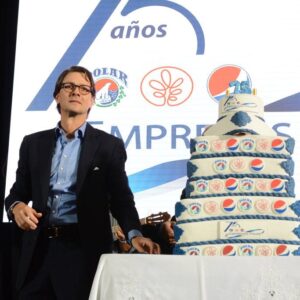 Según encuestadora More Consulting Lorenzo Mendoza sigue siendo el personaje popular con 53% de aceptación