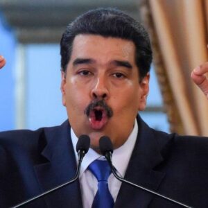 La nueva promesa de Nicolás: Recuperar servicios de electricidad, gas y telecomunicaciones y antes del 5N
