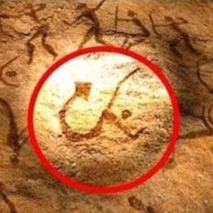 Existe una cueva en Egipto que muestra a seres acuáticos en pintura. (Imágenes)