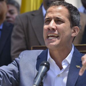Gobierno Interino Lo que pudo haber sido y no fue: Se desvanece en cámara lenta