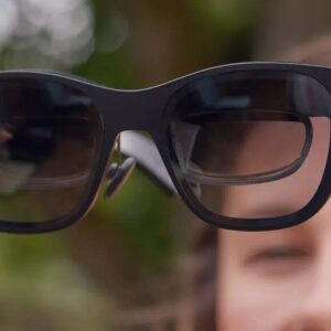 Inventan anteojos capaces de generar subtítulos de voces en tiempo real para las personas sordas: ¿Cómo funcionan?