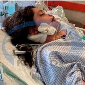 Increíble que esto suceda en 2022: Fallece la joven iraní brutalmente golpeada por la Policía moral por no “llevar bien” el velo