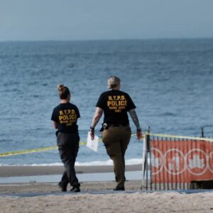 En New York Madre habría confesado a su familia que ahogó a sus tres hijos en Coney Island: Un bebé, un niña de 4 años y un niño de 7 años