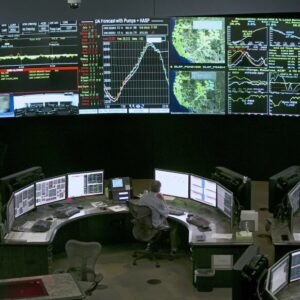 Estados Unidos: Red eléctrica de California aguanta una noche más y evita apagones