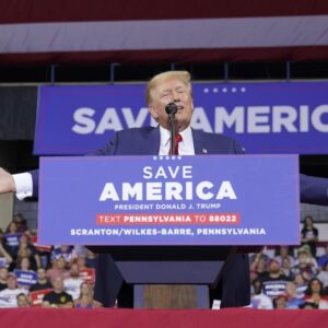 Trump pasa al modo de elección general con mitin en Pensilvania