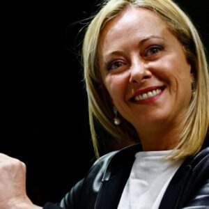 Palpita Italia: Una mujer declarada Neonazi por primera vez dirigirá Gobierno de mantenerse los resultados electorales