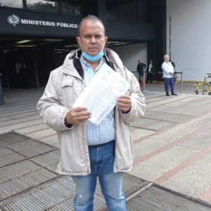 Robert Alvarado, abogado y columnista, denunció ilícitos informáticos ante Ministerio Público