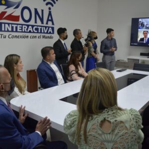 Manuel Rosales inaugura biblioteca moderna y orientada a la robótica e inteligente artificial