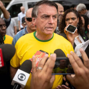 Elecciones en Brasil: Lula defiende la propaganda de campaña que recuerda que Bolsonaro dijo que «comería indio»