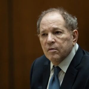 Denuncia actriz de ‘Dirty Dancing’ afirmó en juicio que Weinstein se masturbó sobre sus senos y cara