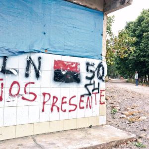 En medio de las negociaciones de paz: Asesinados cuatro jóvenes en una nueva masacre en Colombia