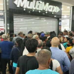 Ofertas de Black Friday generan desastres entre los compradores en Maracaibo (+Video)