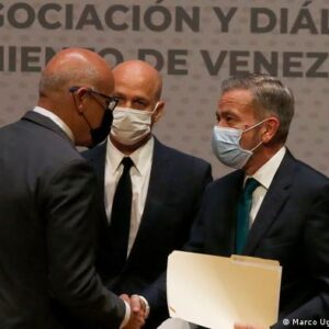 Extraoficial Reinicio del diálogo entre oposición y gobierno de Maduro pudiera iniciar este fin de semana en México