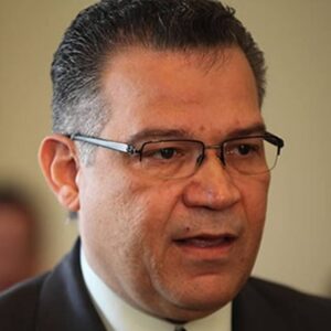 Informa Rector del CNE: Por ahora votar en el exterior no está planteado
