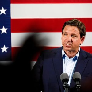 DeSantis, sin nombrar a Trump, califica las elecciones intermedias como «enormemente decepcionantes» para el Partido Republicano