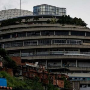 Periodista Sebastiana Barráez: “El ascensor” de tortura que la DGCIM transformó en cuarto para el sexo de quien paga con muchos dólares: los otros detenidos ni visitas tienen