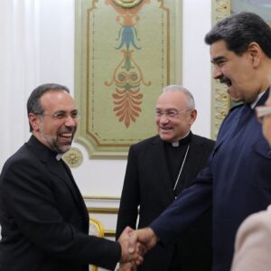 ¿Qué significa la visita de los diplomáticos más importantes del Papa Francisco a Nicolás Maduro?