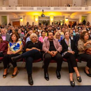 Polémica genera libro en FIU: PROTESTAN por afirmaciones que los cubanos no son exiliados