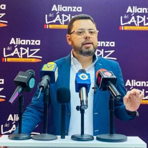 Ecarri cuestionó comunicado de la MUD sobre diálogo: Compórtense como adultos y ponga a Venezuela por delante
