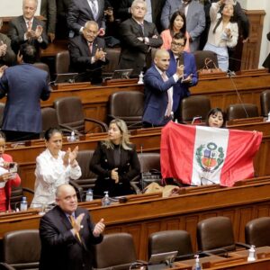 Perú: Pedro Castillo fue detenido y trasladado a la sede de la Prefectura tras autogolpe