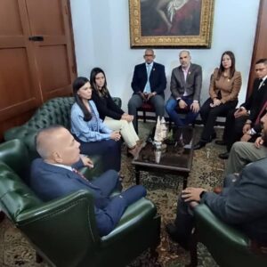 Zulia: Gobernador recibió Ley de Presupuesto aprobada por el Clez