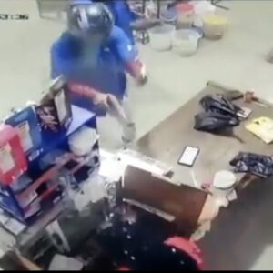 Así asesinan a una mujer en Ecuador Video no apto para personas sensibles