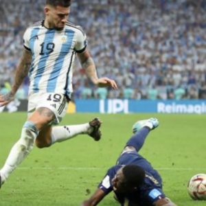 CONTROVERSIA: Árbitro del VAR en la final de Qatar 2022, rompió el silencio y habló sobre el penal que no fue de Francia