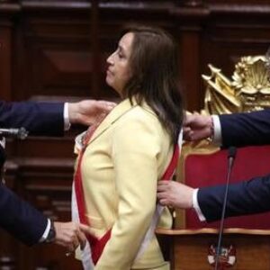 La columna de Oppenheimer: En Perú caen los presidentes, pero no la economía