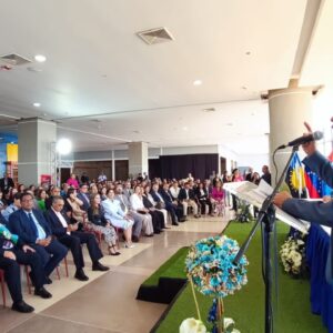 Para reconstruir a Venezuela afirma Rosales: retorno de transnacionales y apoyo al sector privado son clave para la recuperación de Venezuela