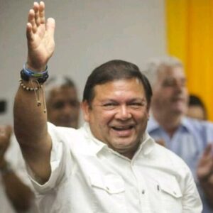 Andrés Velázquez se lanza al ruedo «Por una Venezuela Digna»