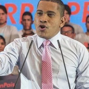 Leocenis García pide cesar ataques y amenazas a las negociaciones en México