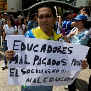 El reclamo docente: La protesta de los maestros de Venezuela: ¿Cuál es su aspiración salarial?