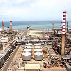 ALTO PRECIO: Casi 500 millones de dólares cobrará Irán a Venezuela para reparar la refinería de Paraguaná