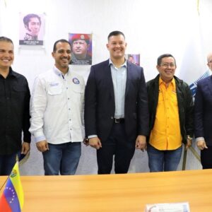 Venezuela: Sector aéreo, entidades regionales y nacionales suscriben acuerdo de control de fauna y riesgo aviar