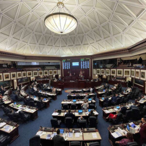 ALERTA Iniciativa republicana en Congreso de la Florida plantea existencia de una «policía del periodismo»