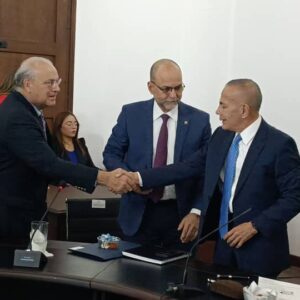 Rosales: «seguiremos trabajando para consolidar el impulso de la industria petrolera en el Zulia»