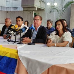 Promete mano dura contra corruptos: <strong>Pérez Vivas exige renuncia de Maduro y Gobierno de Emergencia Nacional tras “bomba de corrupción” en Pdvsa</strong>