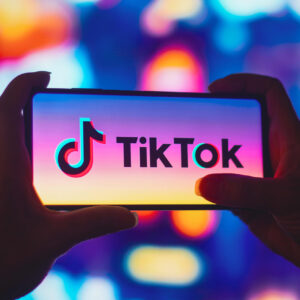 GOBIERNO DE BIDEN pide eliminar TikTok de dispositivos de gobierno