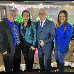 Gustavo Fernández presente en la clausura del lll Congreso Ideológico y Programático de UNT