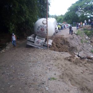 Zulia-Merida: Restringido pasó vehicular por carretera Panamericana