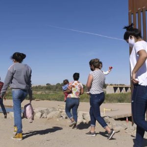 Gobierno de Estados Unidos probará evaluación expedita de solicitantes de asilo