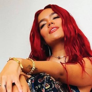 La estrella colombiana Karol G furiosa con revista GQ por exceso de retoques: «Mi cara no se ve así»